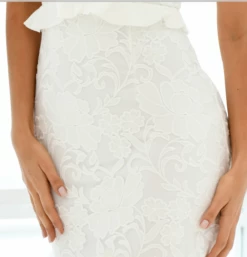 Abby Midi Dress - White -US Dress Sales Shop closeup 1 37691.1651090367